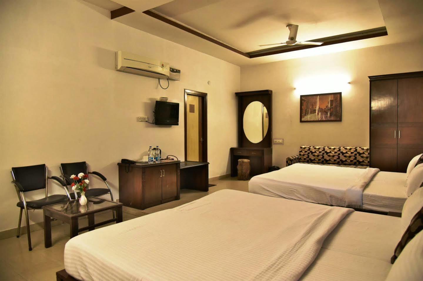 FabHotel HK Continental Amritsar Exterior foto