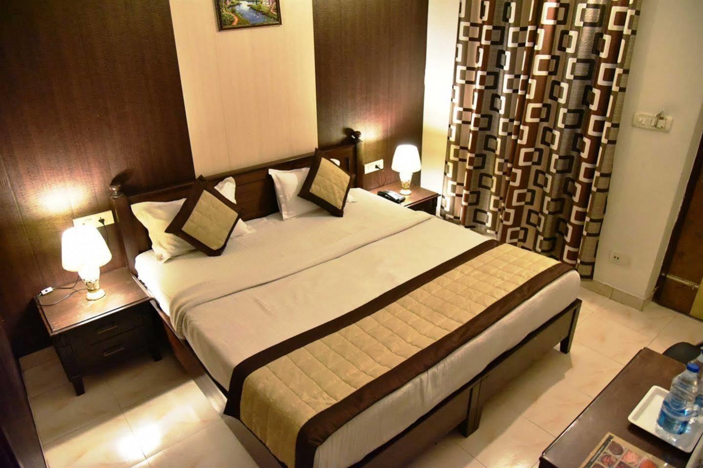 FabHotel HK Continental Amritsar Exterior foto